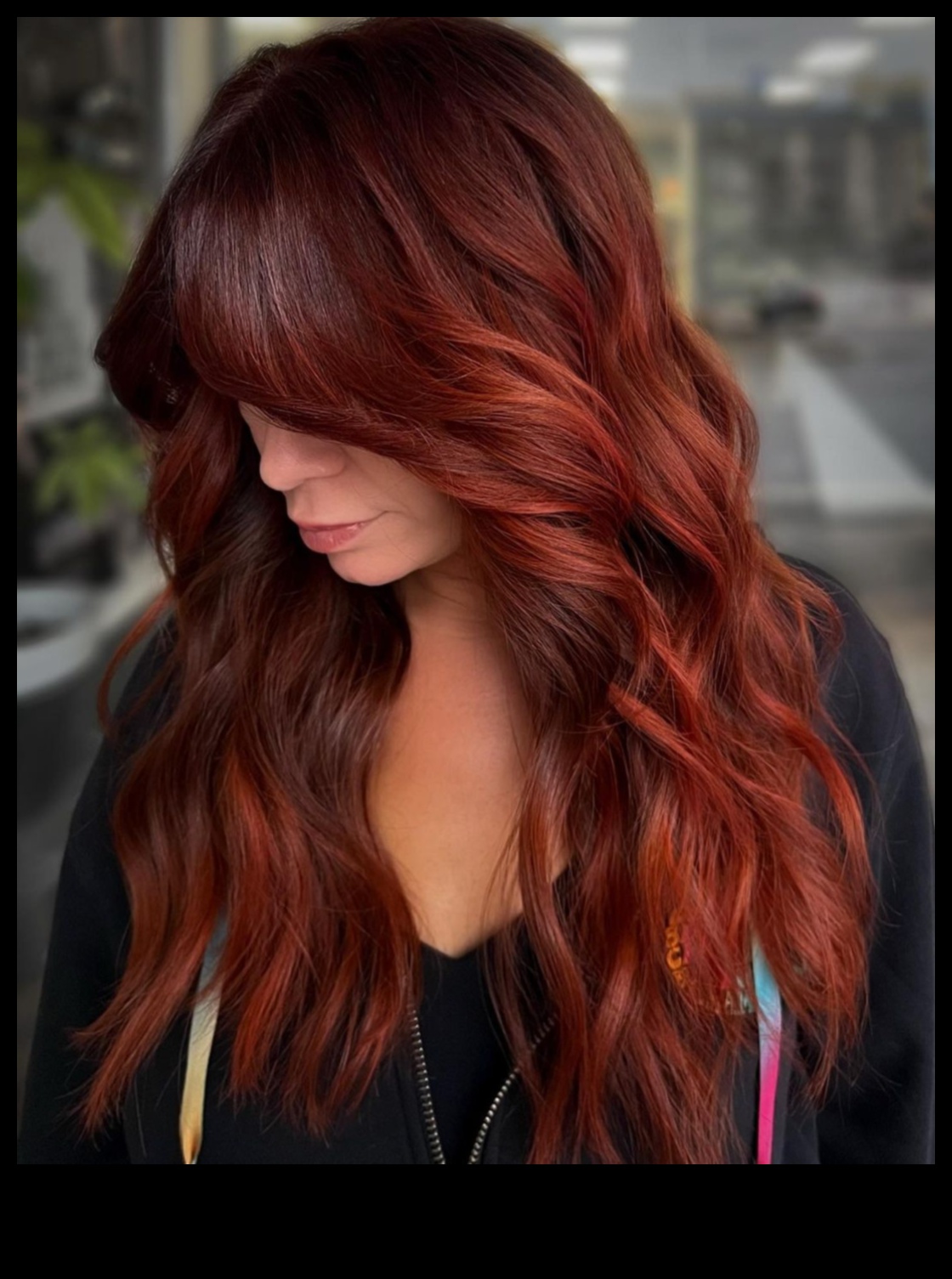 Auburn Hair, Bold Personality: Expressing Yourself through Your Hairstyle