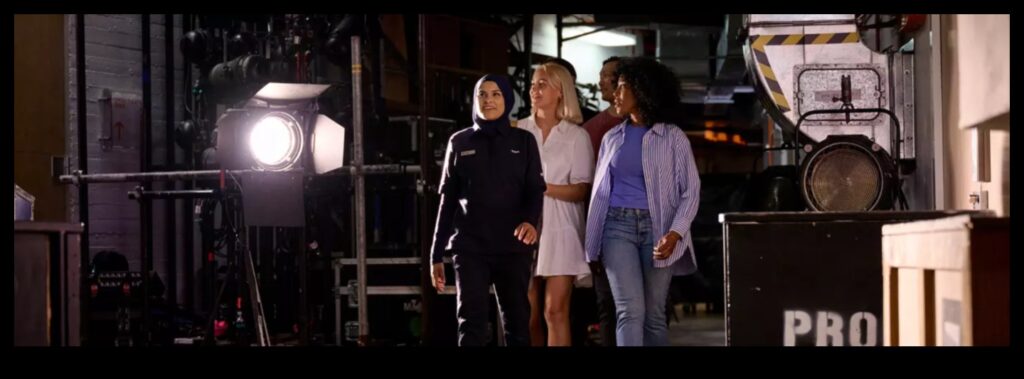 Bus Backstage A Guided Tour of the Behind-the-Scenes of Guided Excursions 1