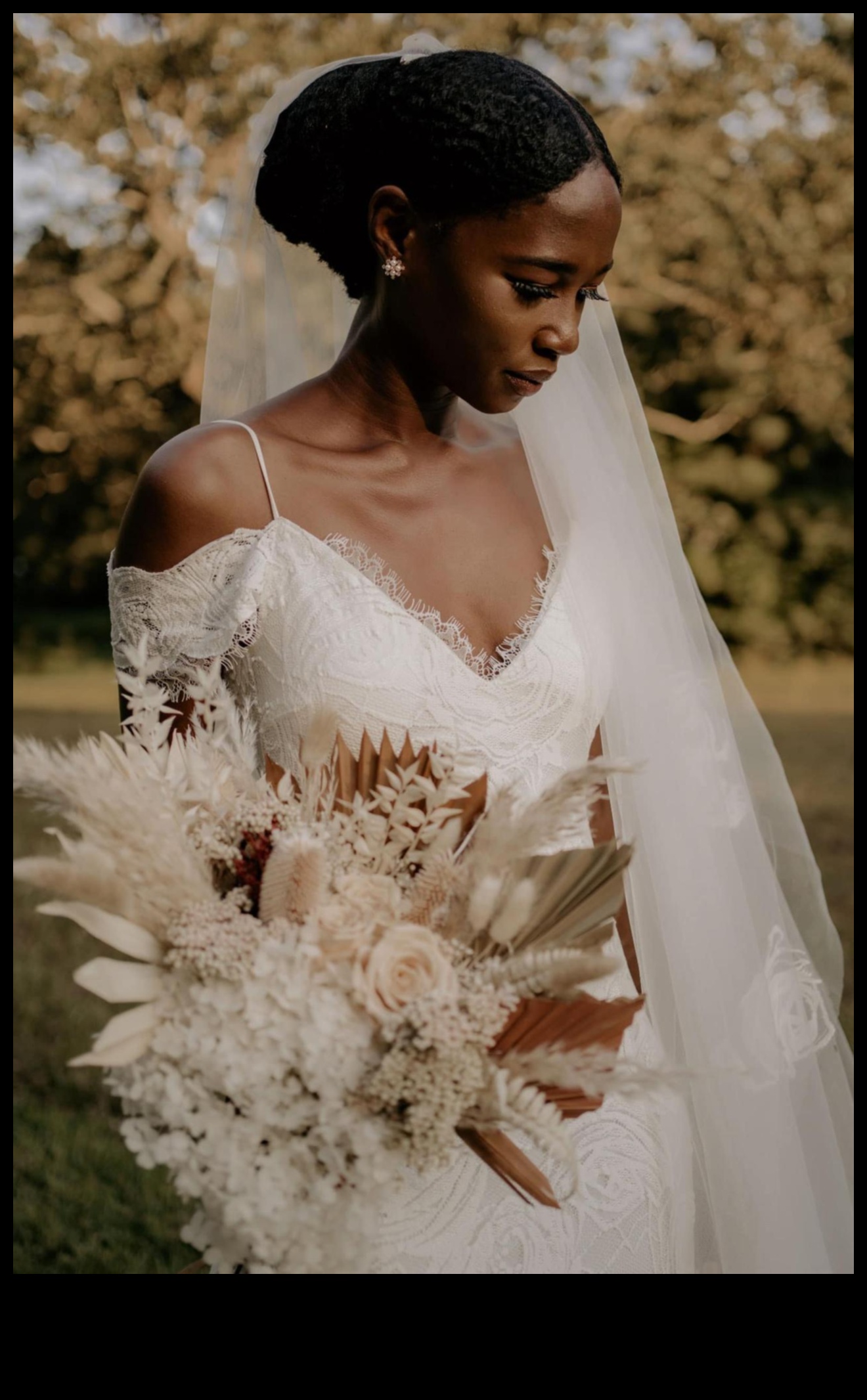 Chic Boho Beauty: Unveiling Dreamy Wedding Dresses