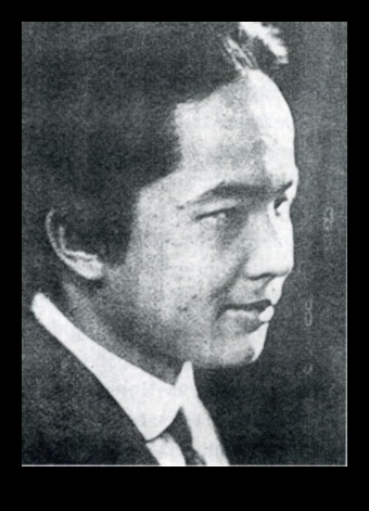 City Sirens: Navigating the Urban Symphony on Foot