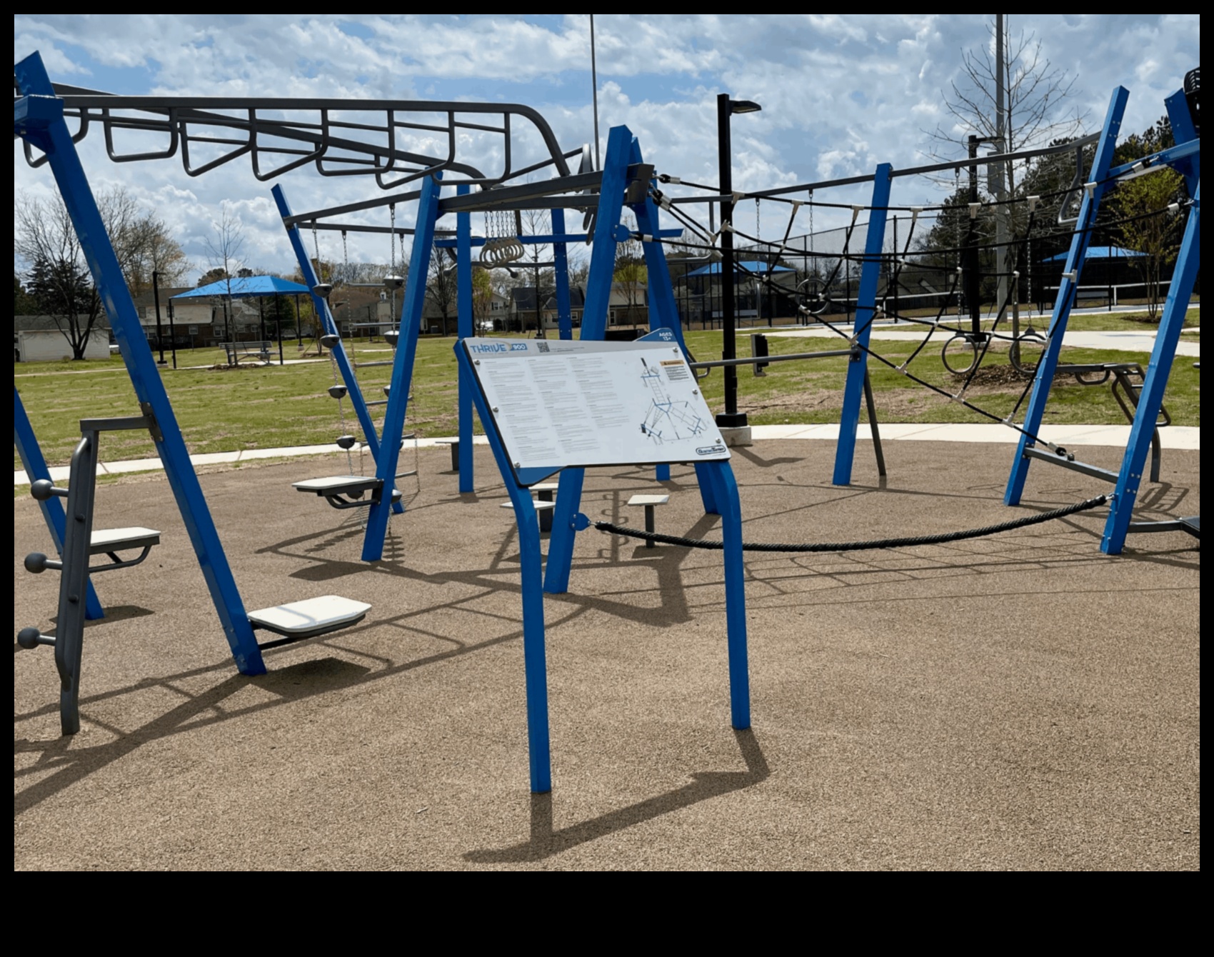 Concrete Jungle Gym 30+ Outdoor Exercises for a Busy City Life 2 Concrete Jungle Gym: Urban Outdoor Exercises for Busy Lives