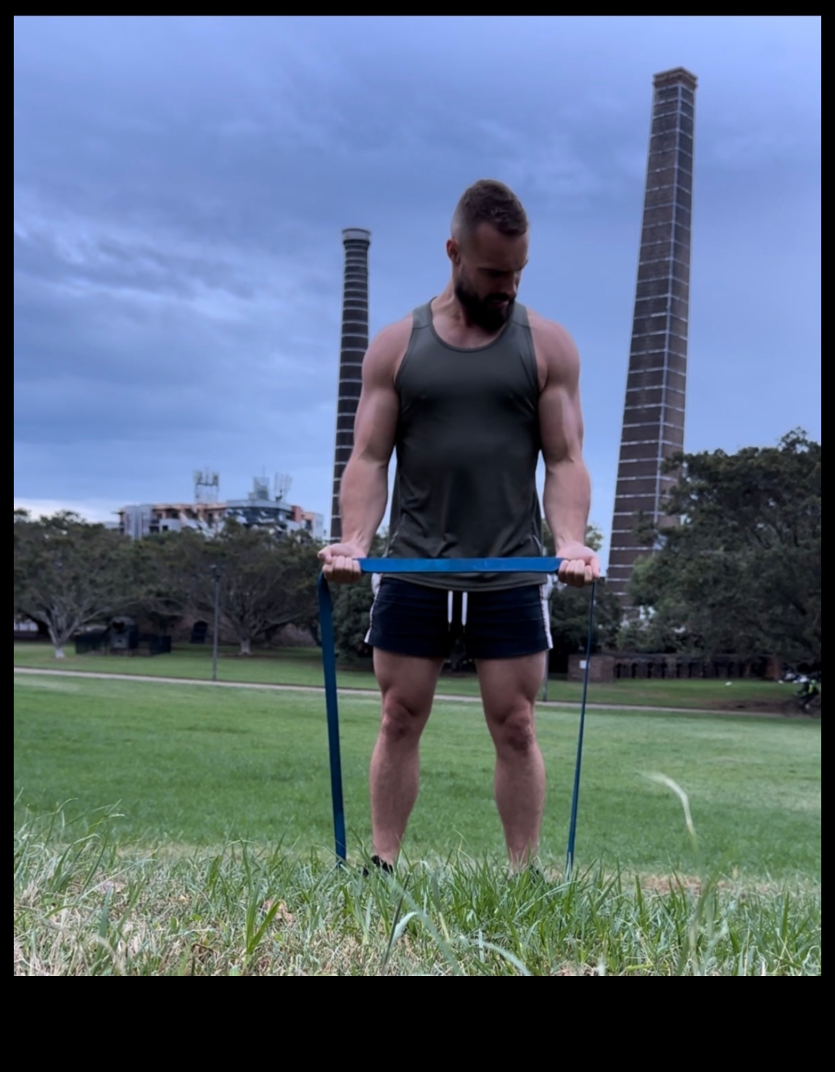 Concrete Jungle Gym 30+ Outdoor Exercises for a Busy City Life 5 Concrete Jungle Gym: Urban Outdoor Exercises for Busy Lives