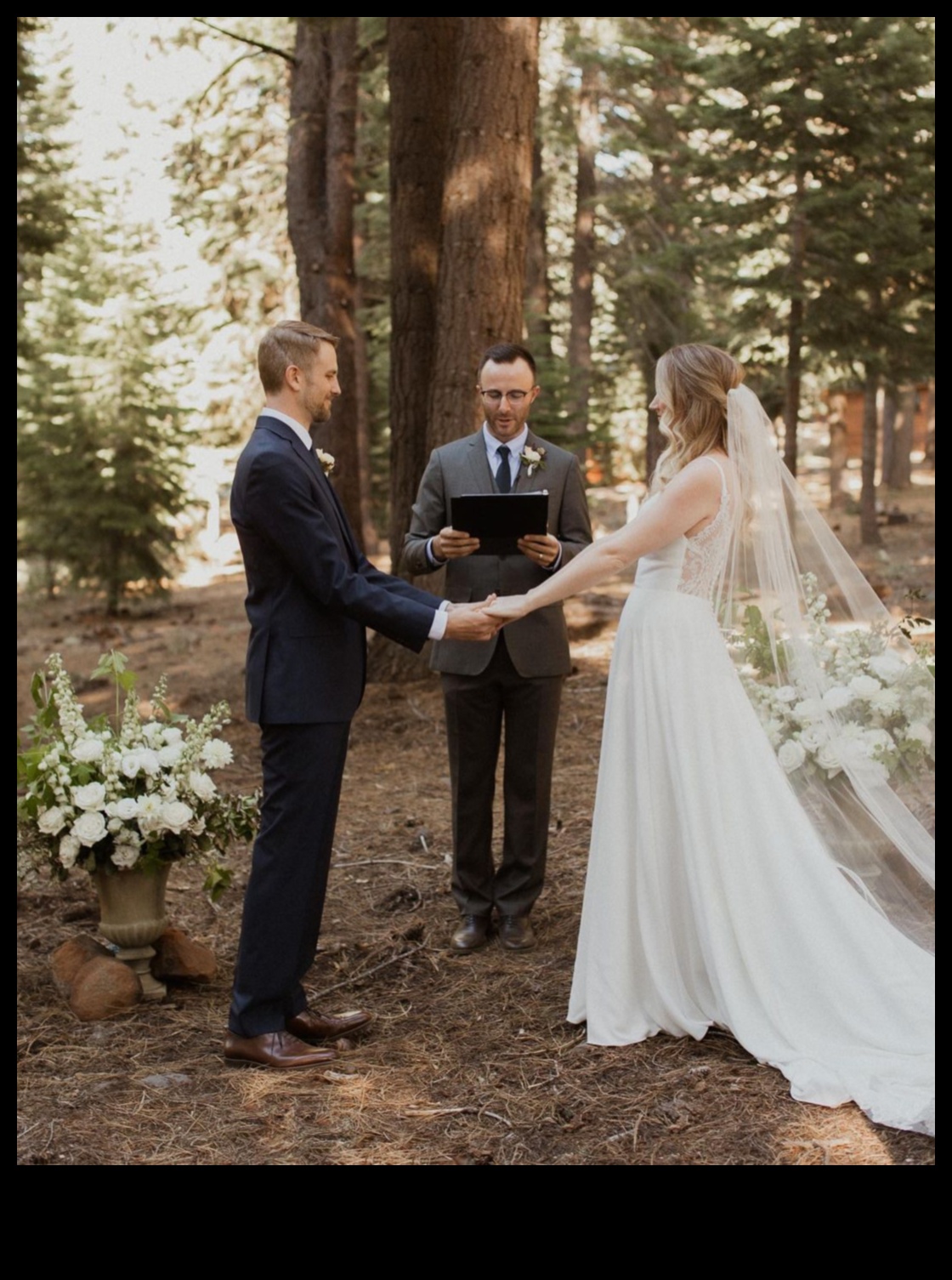 Contemporary Vows A Trendy Wedding Style Guide for the Modern Couple 2 Contemporary Vows: Trendy Wedding Style Guide