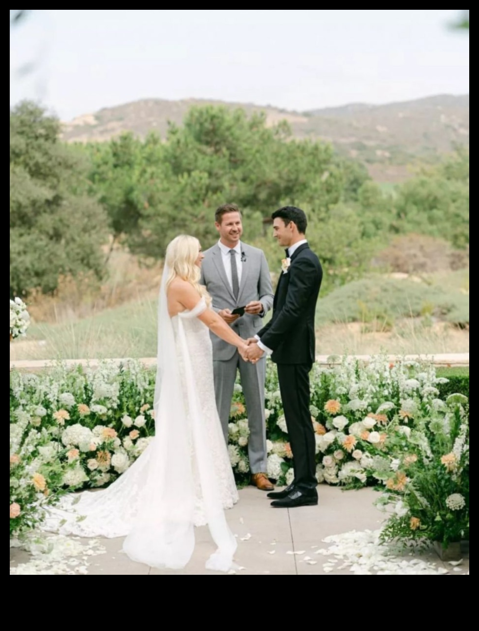 Enchanted Beginnings: Crafting Your Perfect Wedding Ceremony