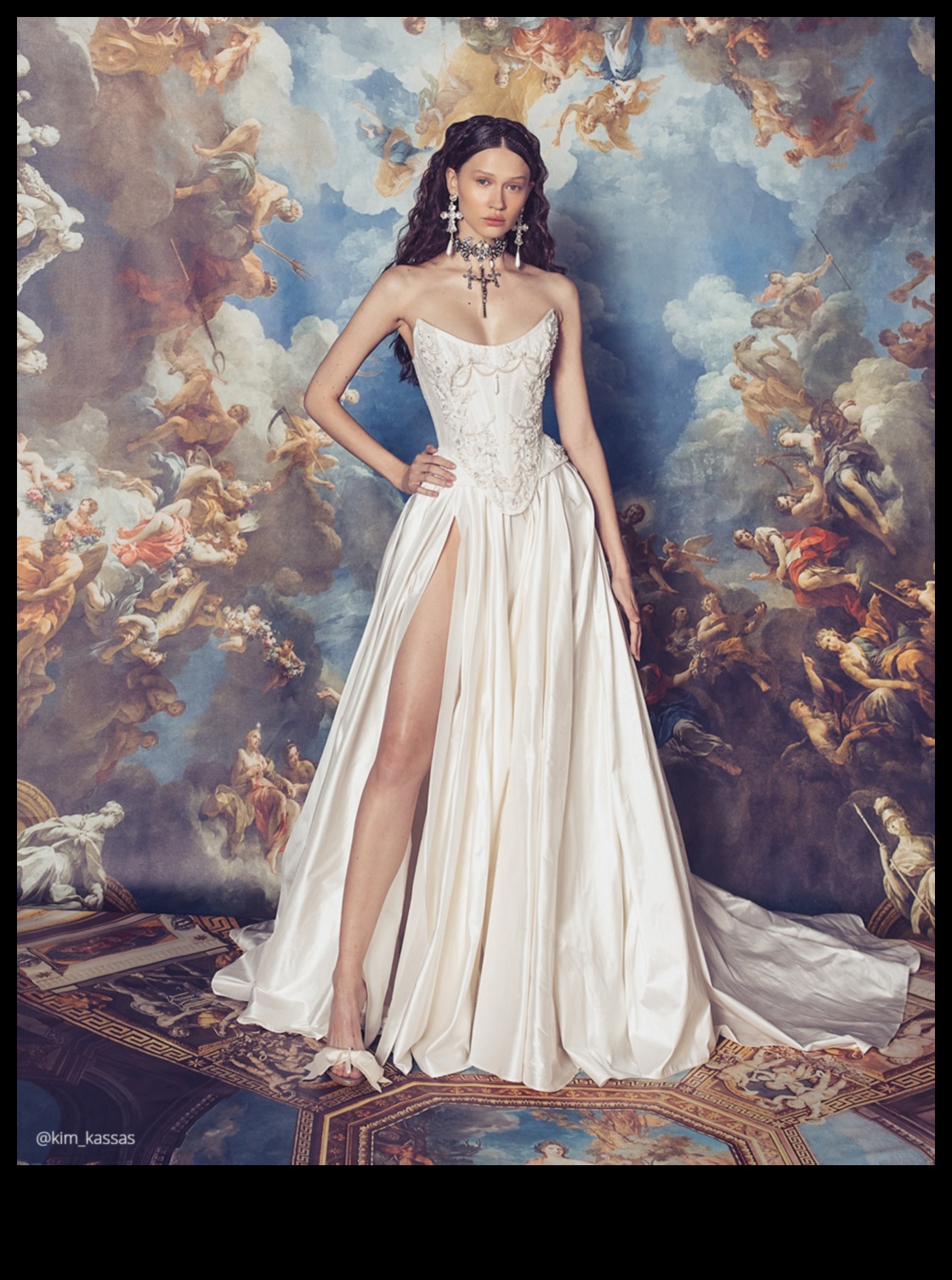 Eternal Beauty: Vintage-Inspired Bridal Gown Wonders