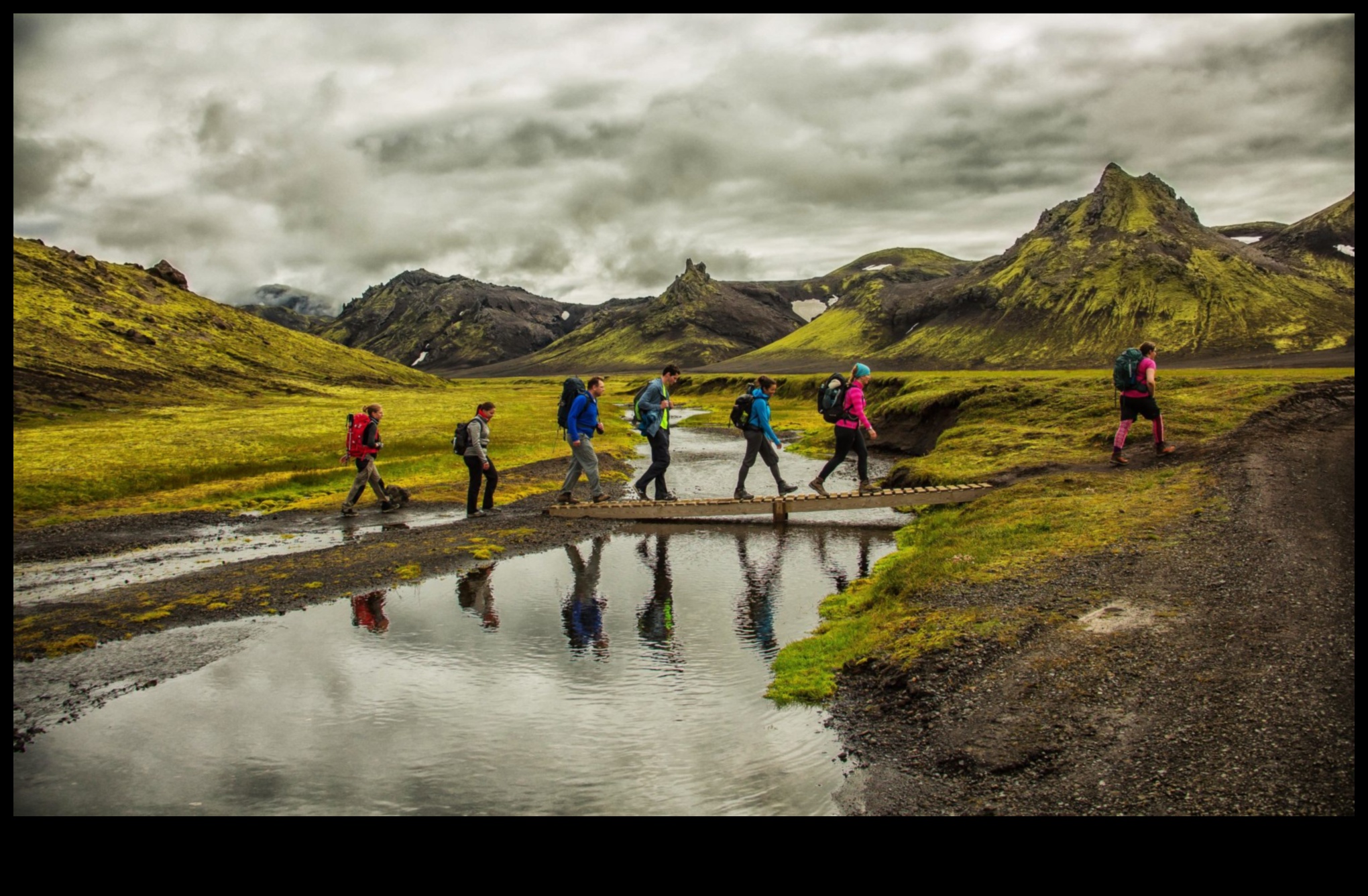 Historical Hikes: Navigating the Past on Walking Tours