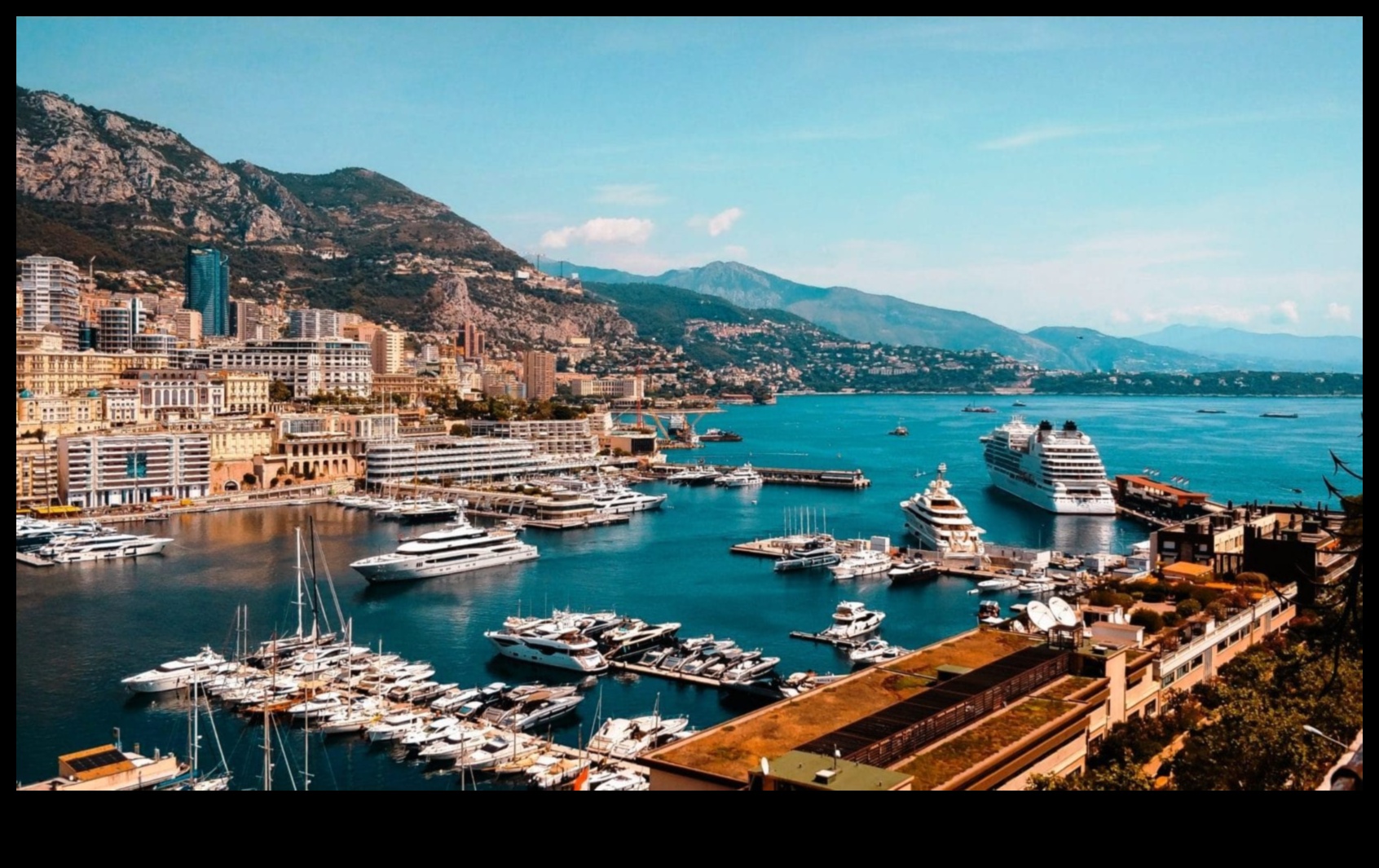 Gala Getaways: Navigating the Grandeur of Lavish Journeys