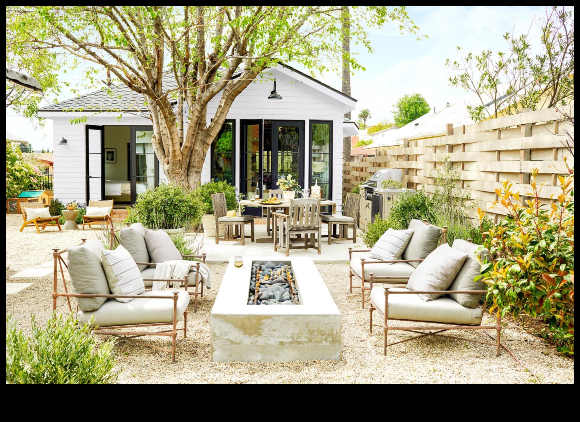 Garden Gatherings: Outdoor Workouts in Beautiful Botanical Spaces