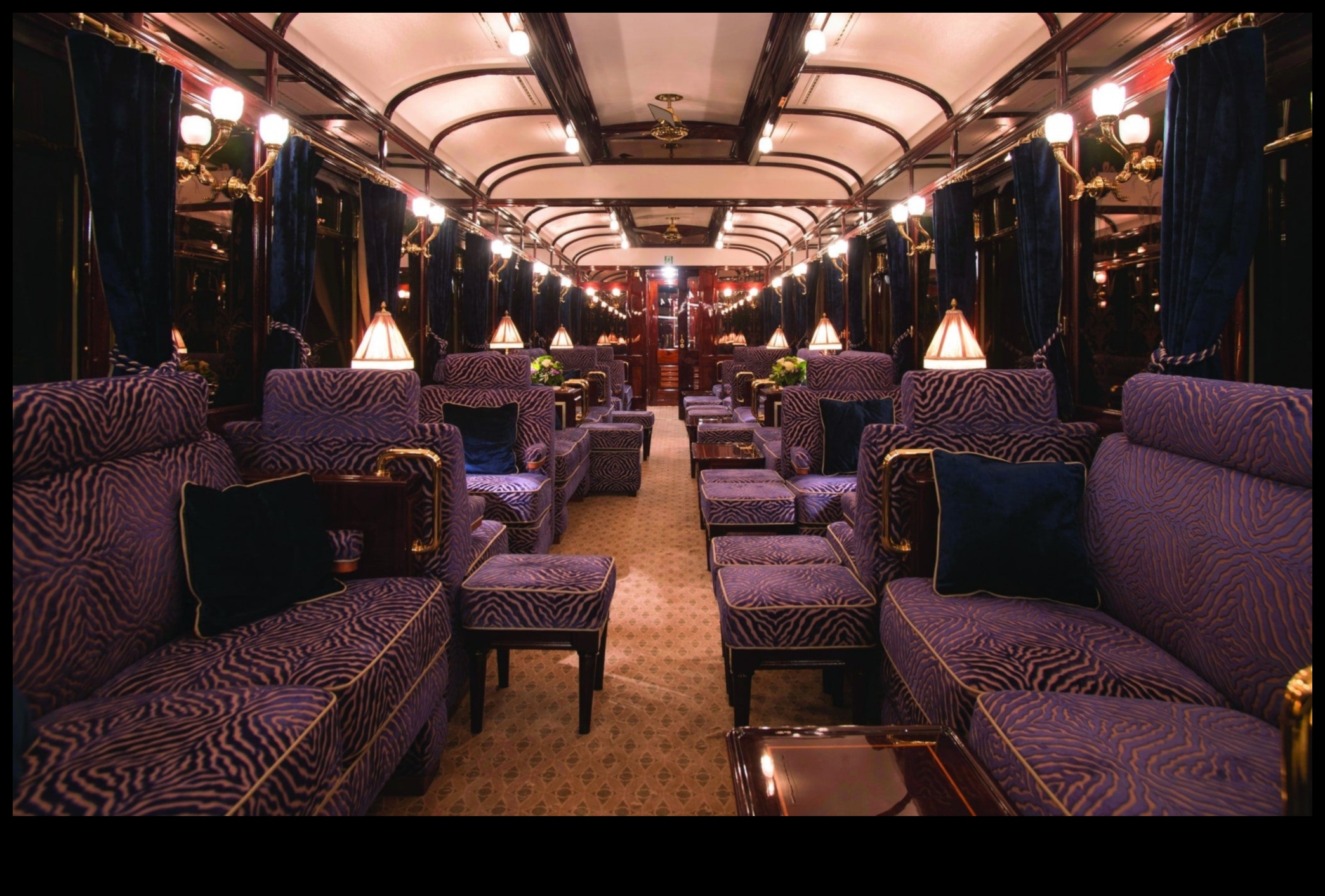 Glamour Globe-Trotting: Your Passport to Luxe Adventures