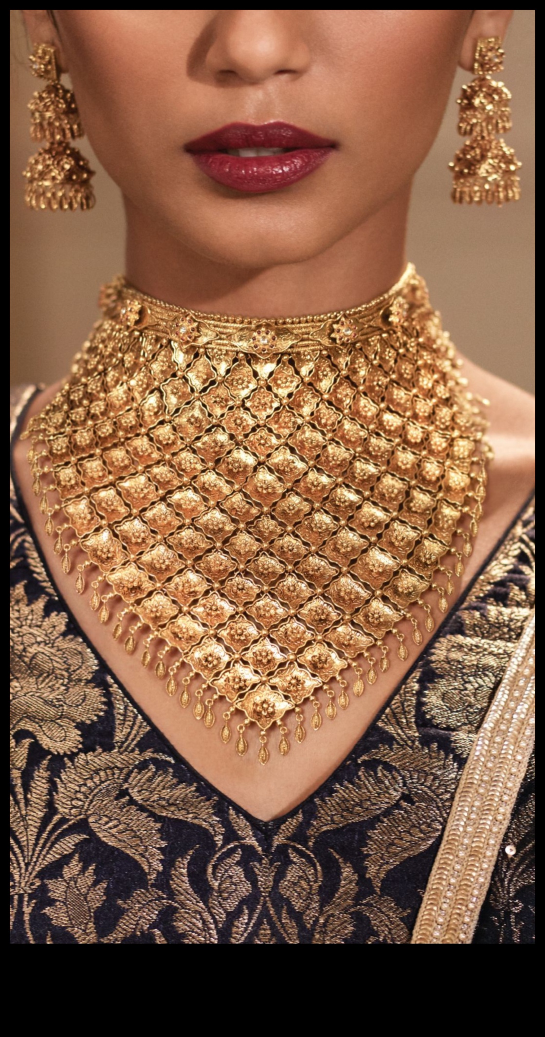 Glamour in Gold: Bridal Jewelry Luxe