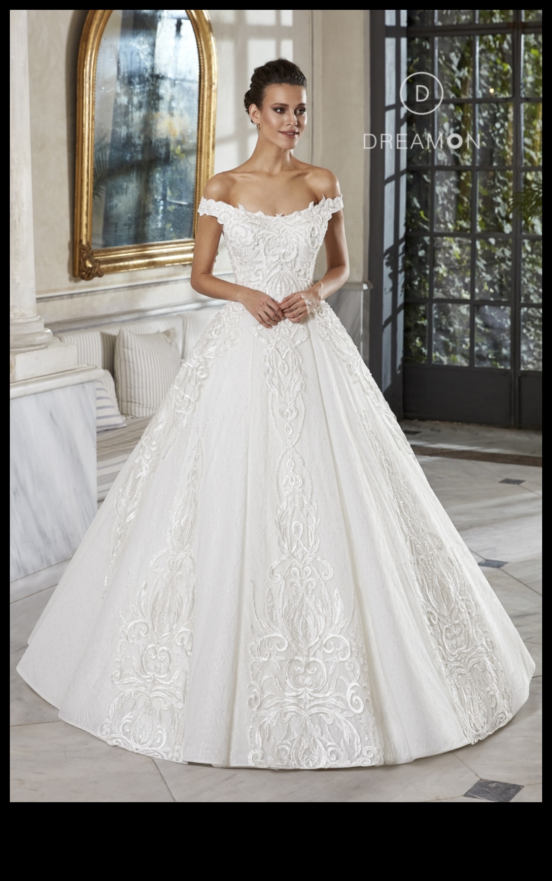 Graceful Grandeur Vintage Bridal Gowns for the Modern Bride 4 Graceful Grandeur: Vintage Bridal Gowns of Distinction
