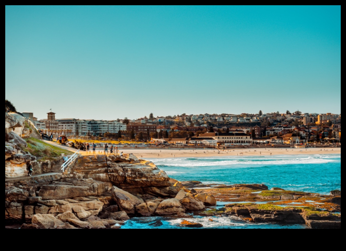 Jetsetter's Journal: Extravagant Stories from Across the Globe