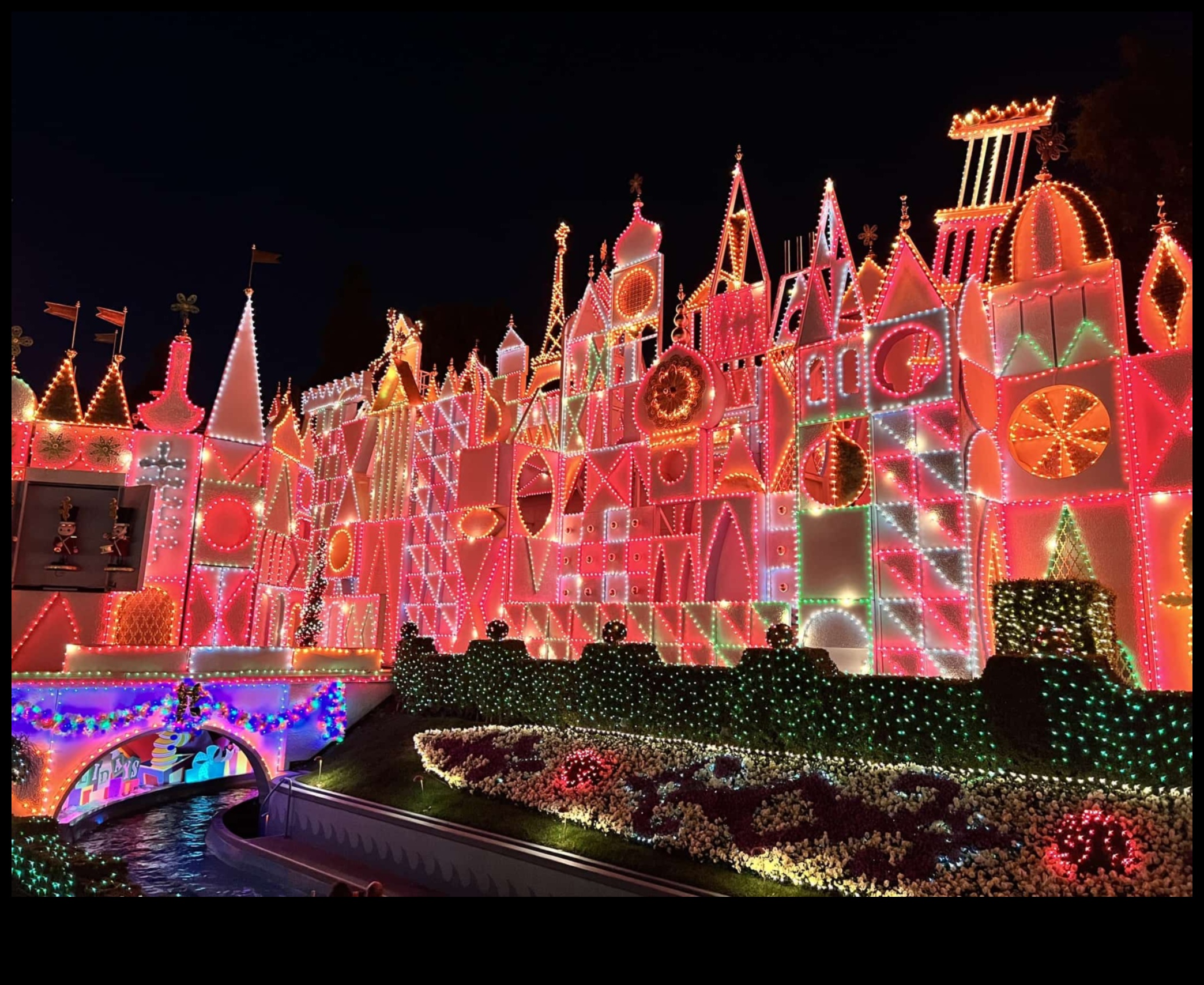 Journey Jamboree: A Traveler's Festive Fiesta