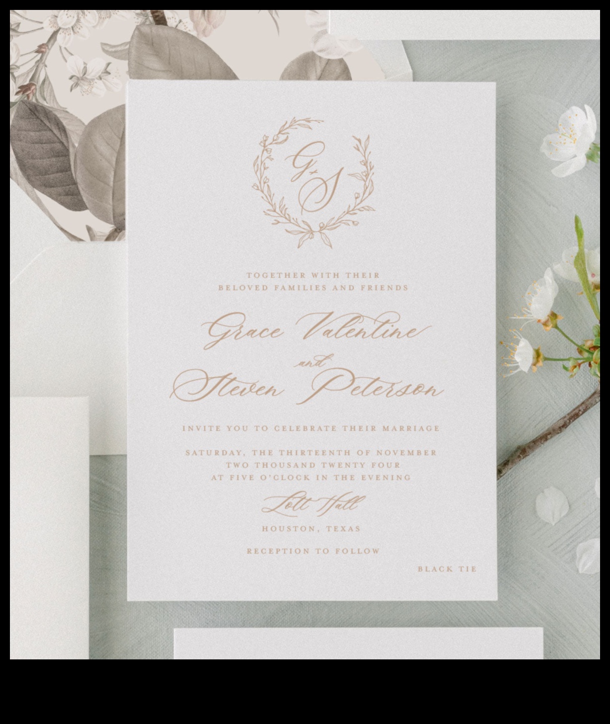 Papery Passion: Craft Your Perfect Invites