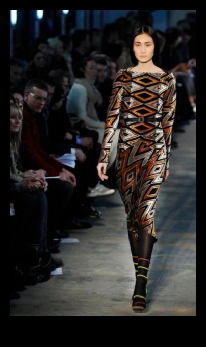 Reptile Runway Rendezvous: Adding Glamour to Your Scaley Friend's Look