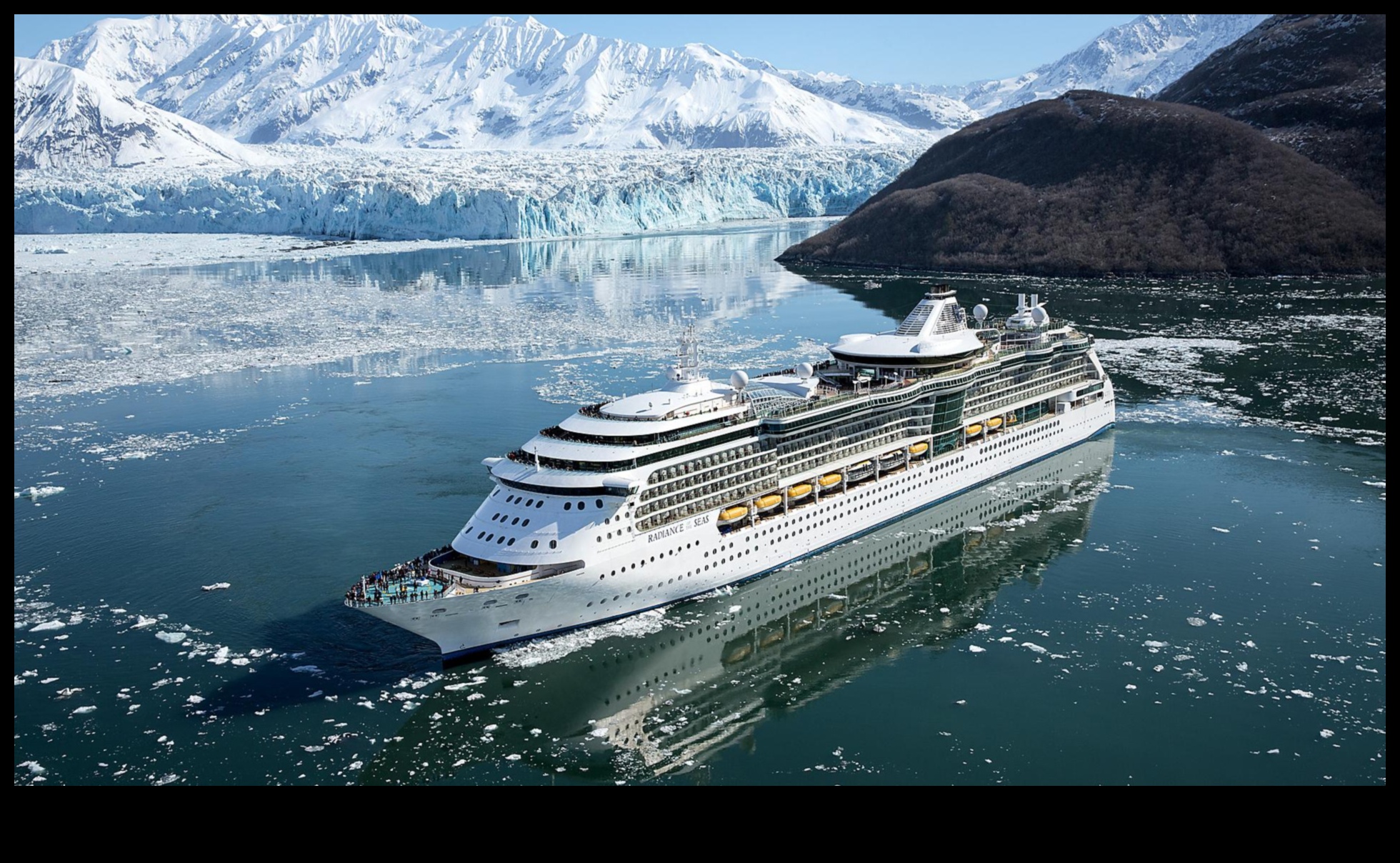 Roaming Radiance: A Traveler's Guide to Shining Experiences