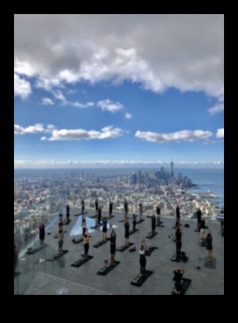 Rooftop Repertoire: Urban Outdoor Exercises with a View