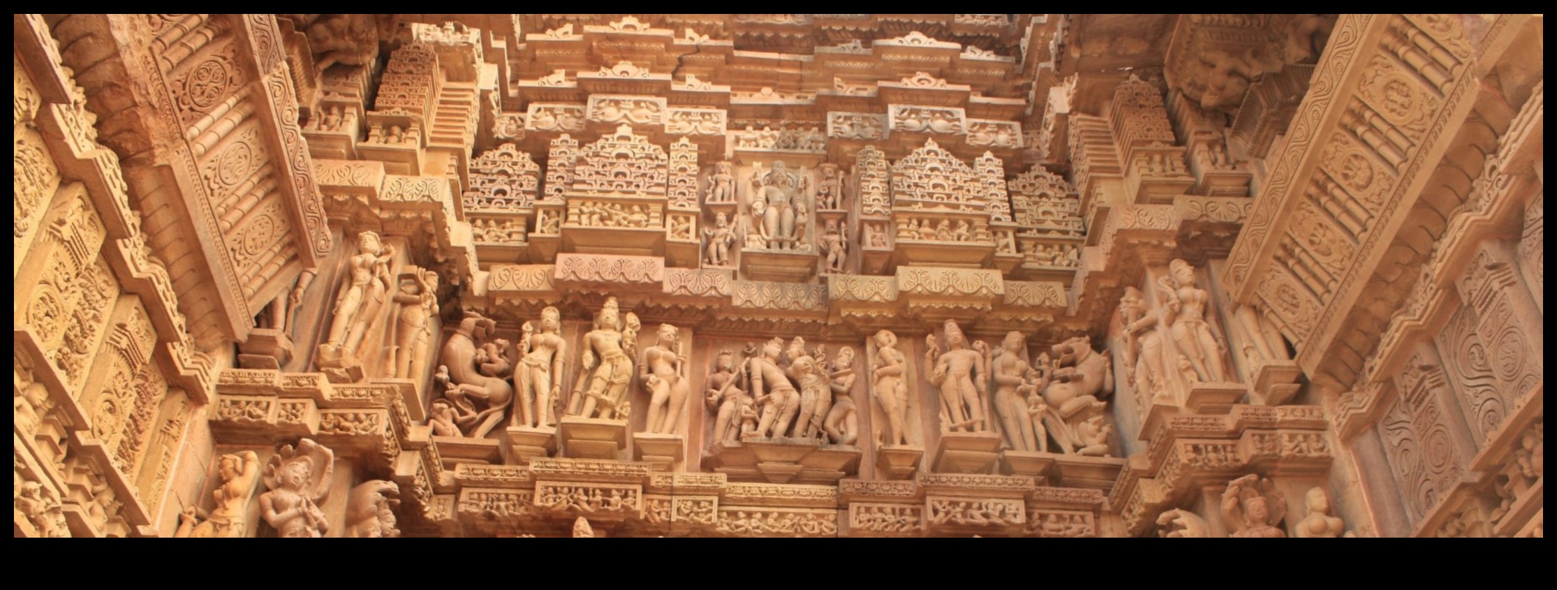 Sculpted Symmetry: The Artistry of Historical Architectural Marvels