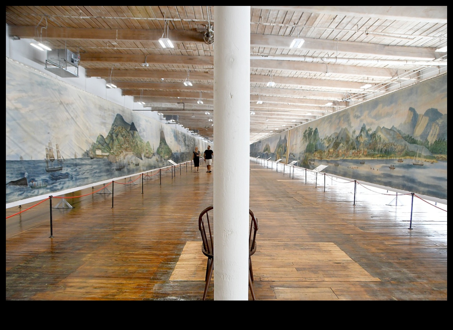 Sightseeing Scroll: Unrolling the Canvas of Iconic Views