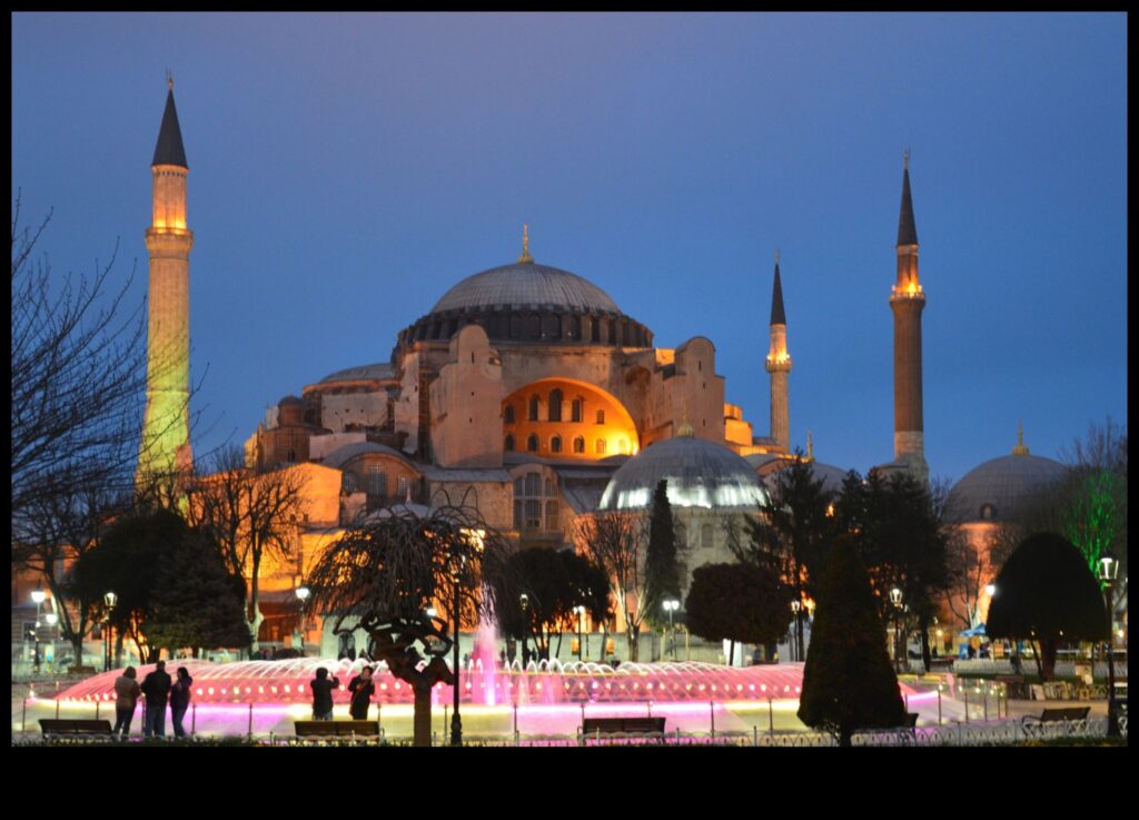 Sightseeing Soiree A Chic Affair with Remarkable ViewsAn evening of luxury and exploration in the city's most iconic landmarks. 1