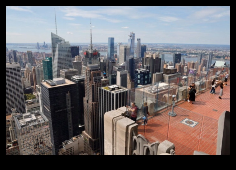 Skyline Sweat: Cityscape Outdoor Workouts with a View