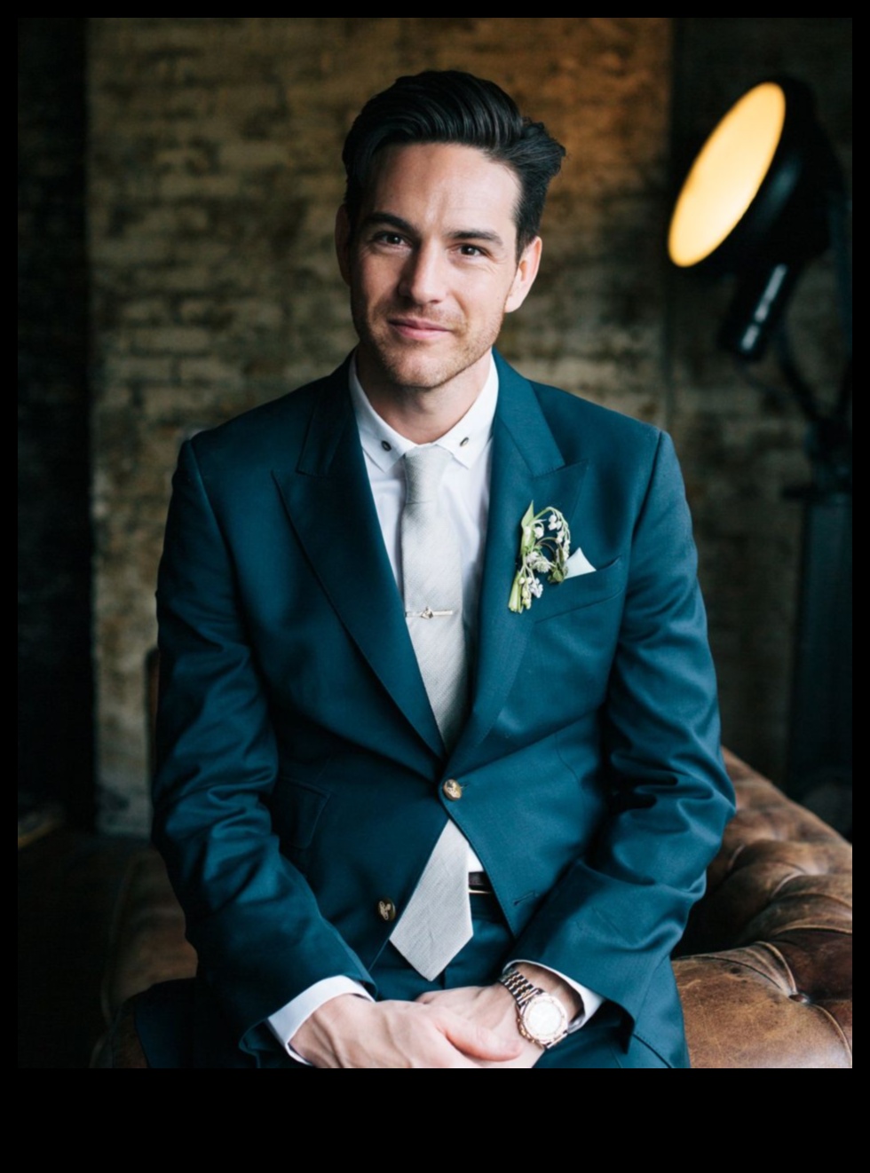 Suave Sophistication: Groom's Attire Elegance