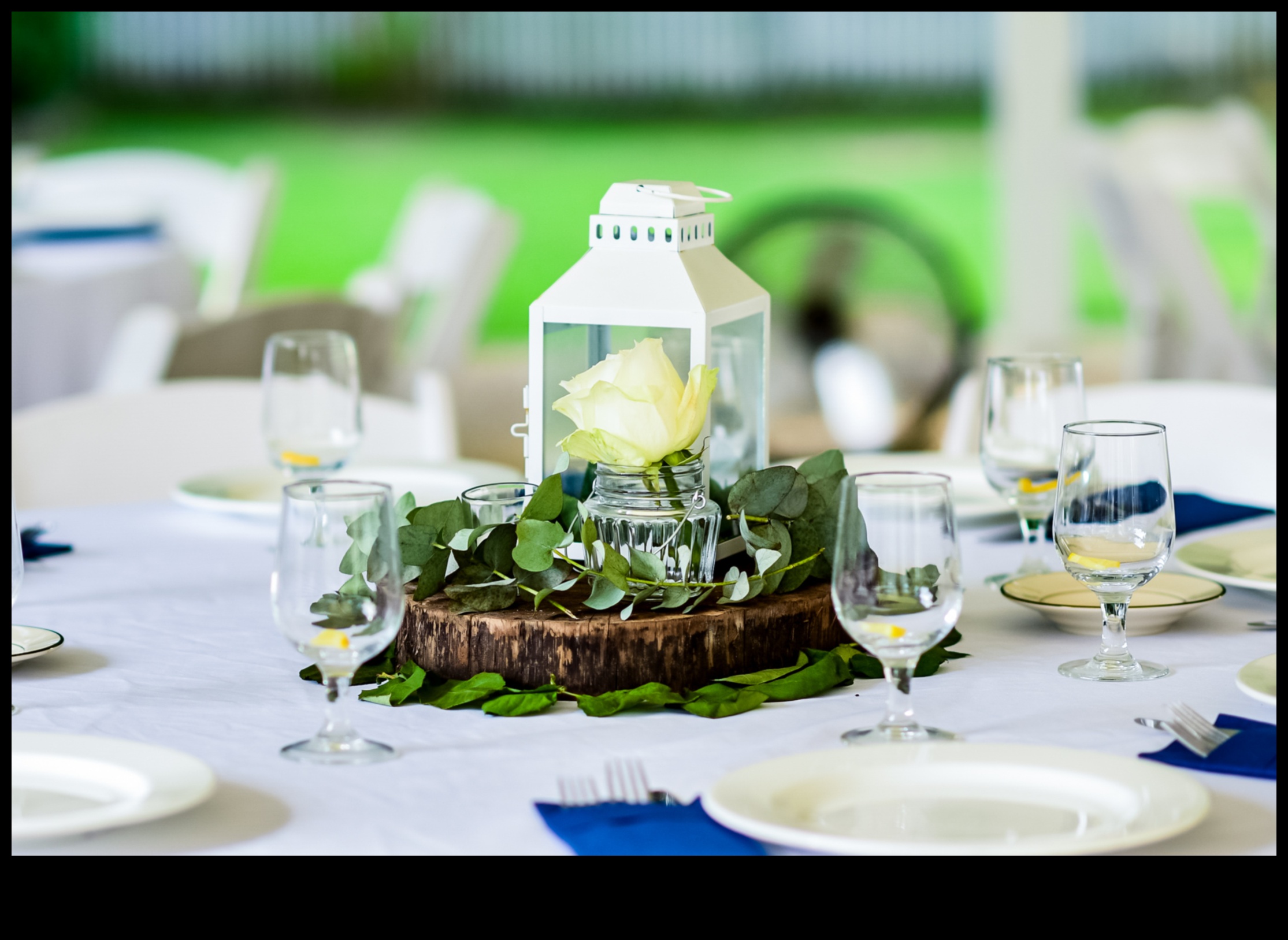 Trendy Trinkets: Stylish Wedding Accents