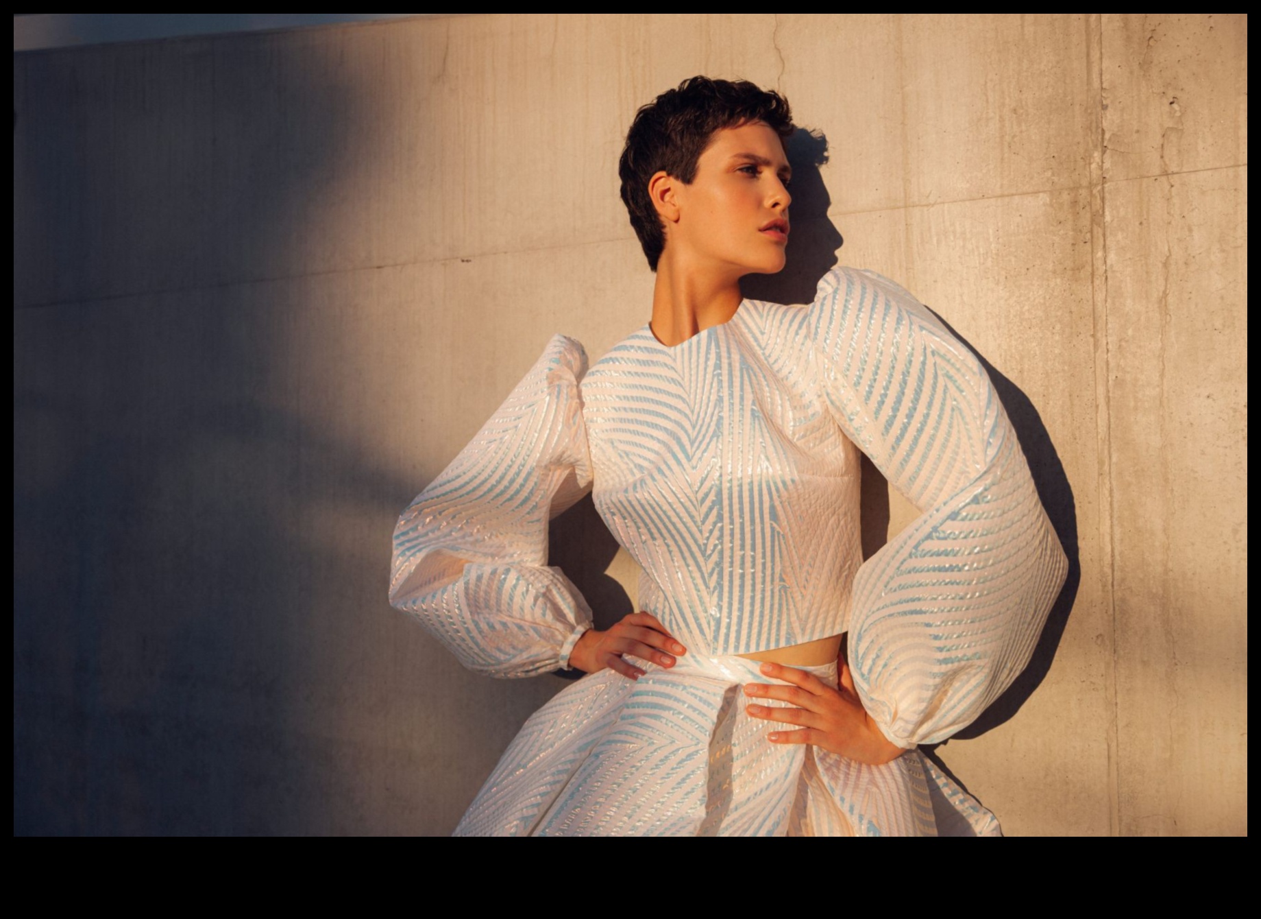 Urban Glam: Minimalist Magic in Modern Bridal Fashion