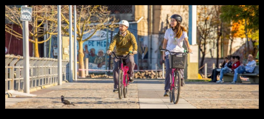 Urban Trek Explore the City Streets with a Guided Tour 1