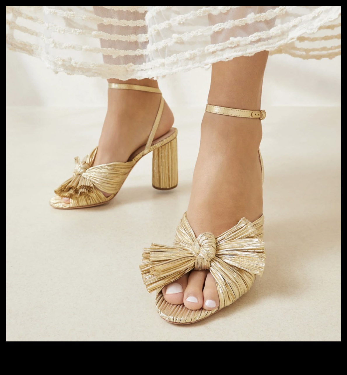 Walk in Splendor: Bridal Shoes of Opulent Luxury
