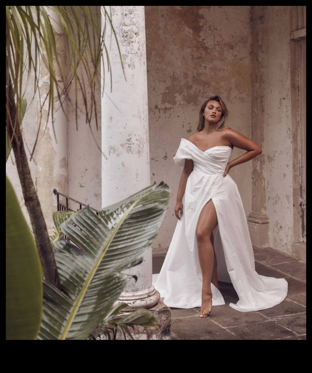 Walk in Splendor: Bridal Shoes of Opulent Luxury