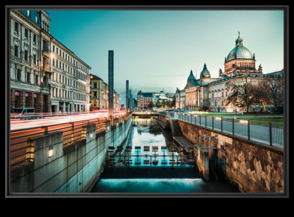 Wanderer's Window: Framing the Beauty of Sightseeing